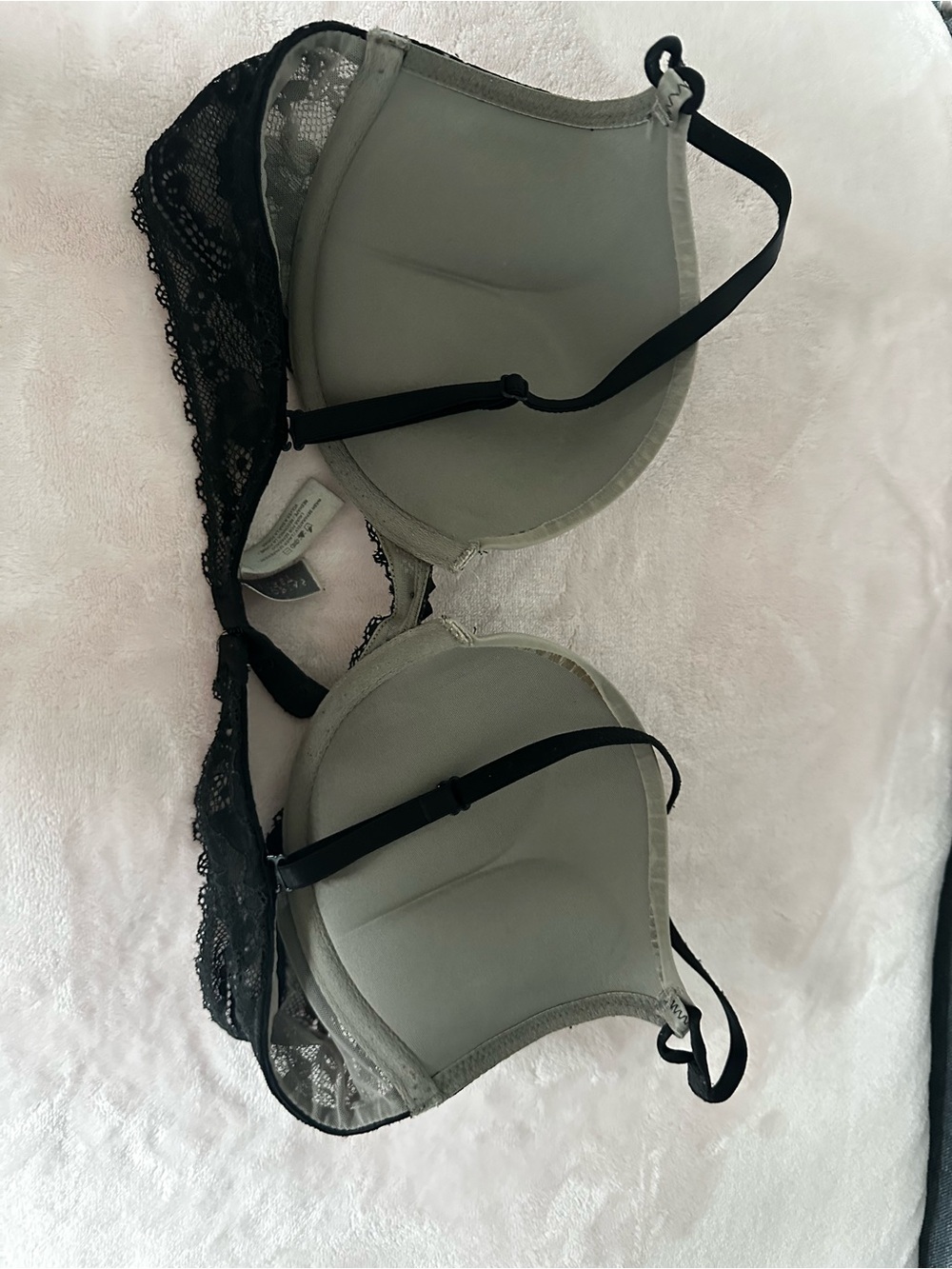 Victoria's Secret Black Lace Overlay Push-Up Bra - Picture 2 of 2